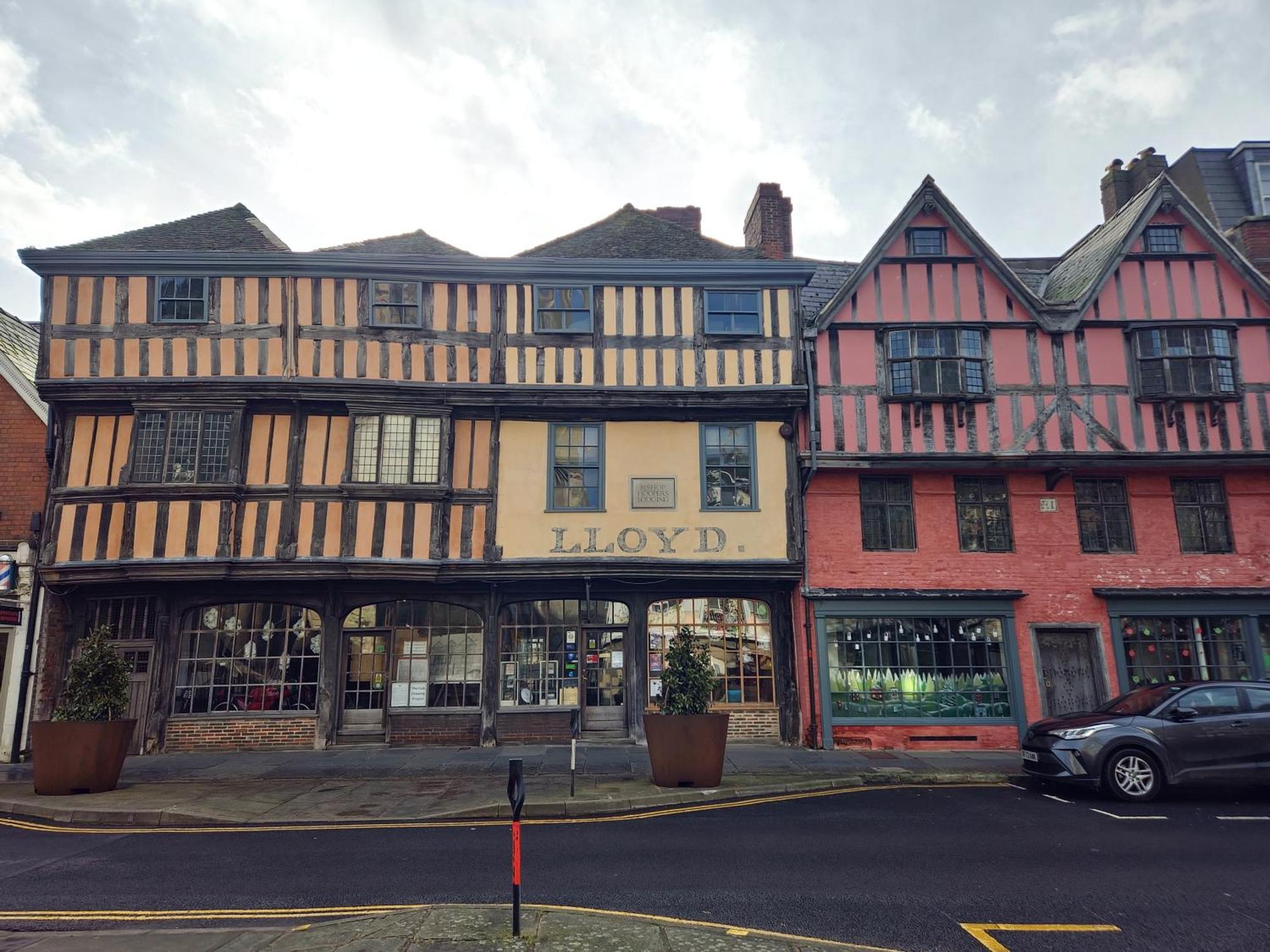 Central Gloucester Self-Catering Flat - A Hidden Gem Buitenkant foto