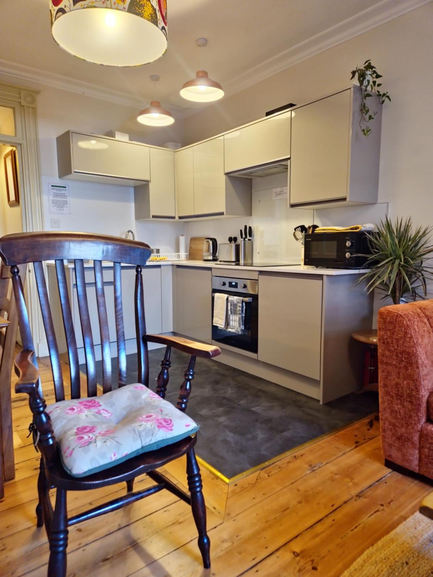 Central Gloucester Self-Catering Flat - A Hidden Gem Buitenkant foto